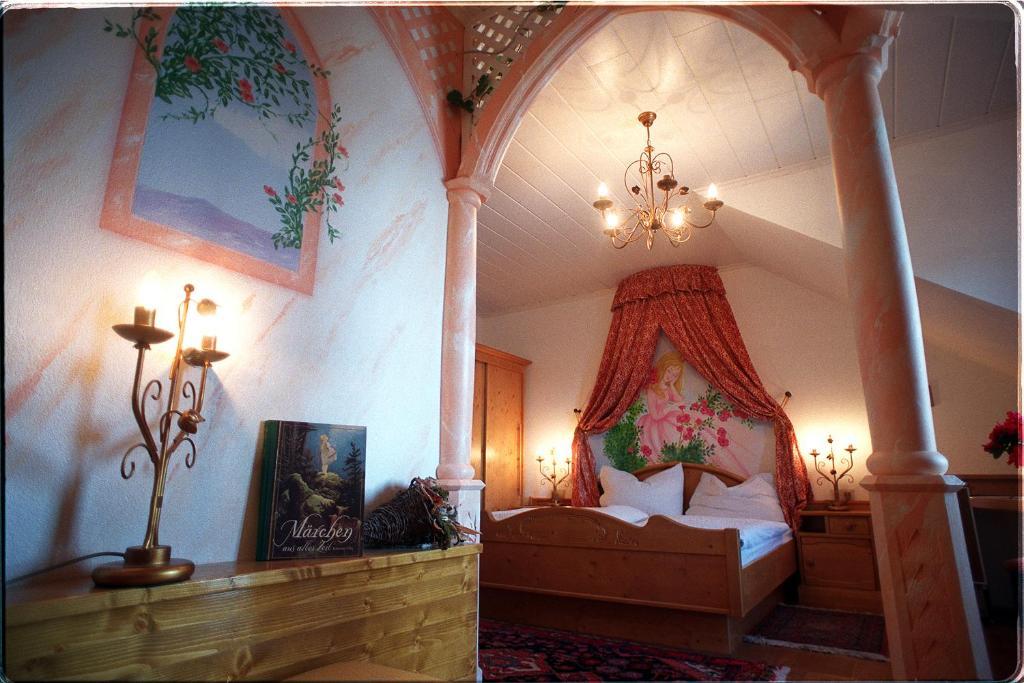 Maerchenhotel 3 Sterne Superior Waldpension Nebelstein Harbach  Pokoj fotografie